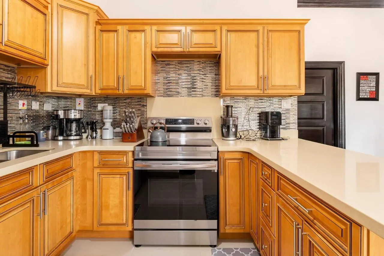 Διαμέρισμα Luxury Living Modern Contemporary Home With Brand New Pool In Manor Park